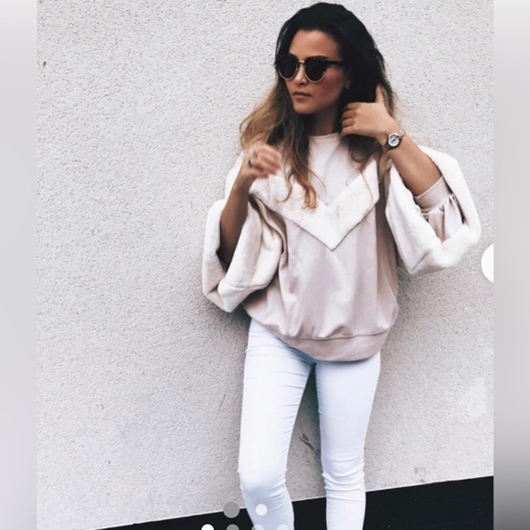 Zara Faux Fur Trim Oversized Sweatshirt size S - Picture 1 of 7